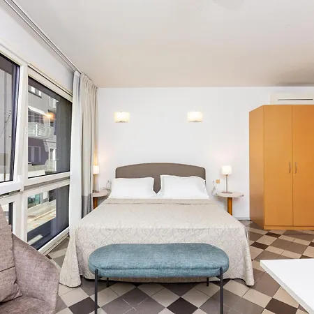 Ξενοδοχείο με διαμερίσματα Piazzi House