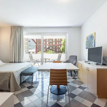 Piazzi House 4* Σόντριο