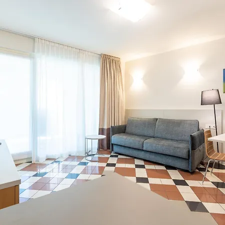 Piazzi House Σόντριο