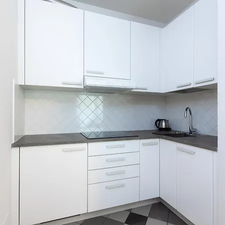 Piazzi House 4*