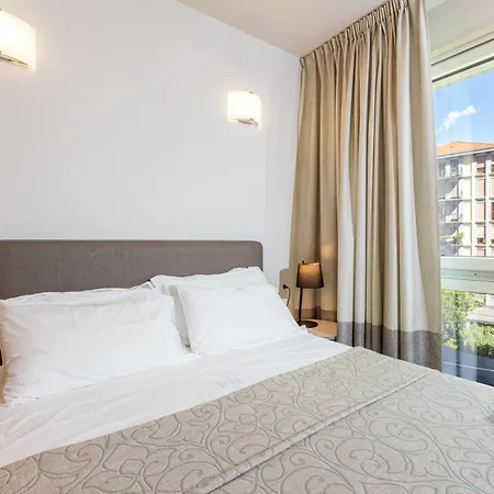Piazzi House Ξενοδοχείο με διαμερίσματα 4*