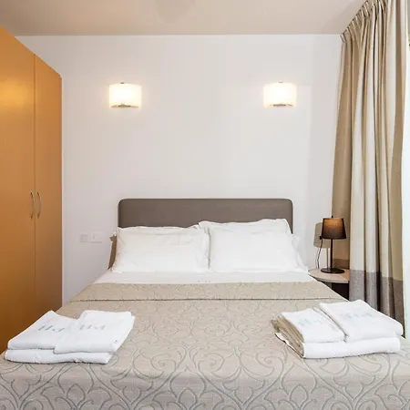 Piazzi House 4* Σόντριο