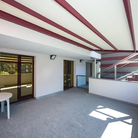 Ξενοδοχείο με διαμερίσματα Piazzi House