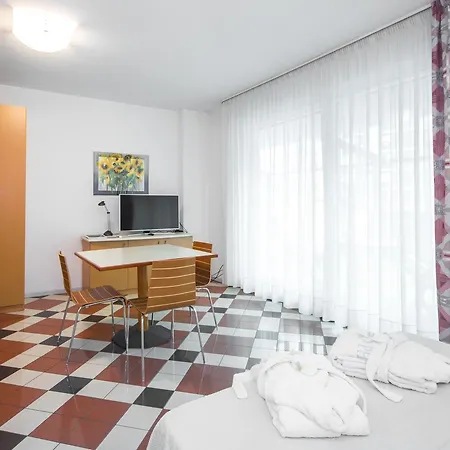 Piazzi House 4* Sondrio