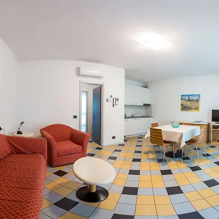 Piazzi House Aparthotel Sondrio