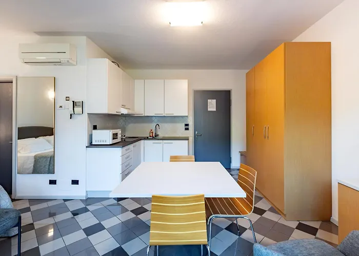 Piazzi House Aparthotel 4*