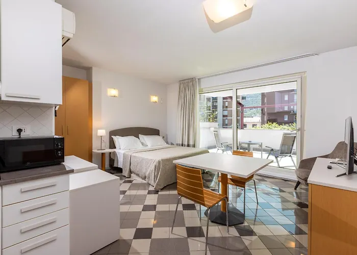 Piazzi House Aparthotel 4*