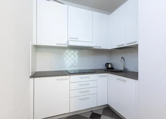 Piazzi House 4*