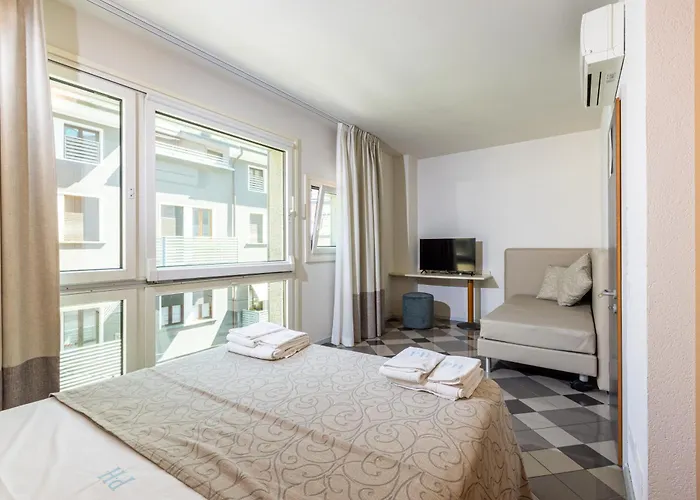 Piazzi House Aparthotel Sondrio