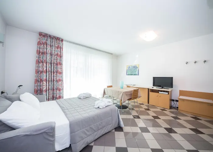 Aparthotel Piazzi House 4*