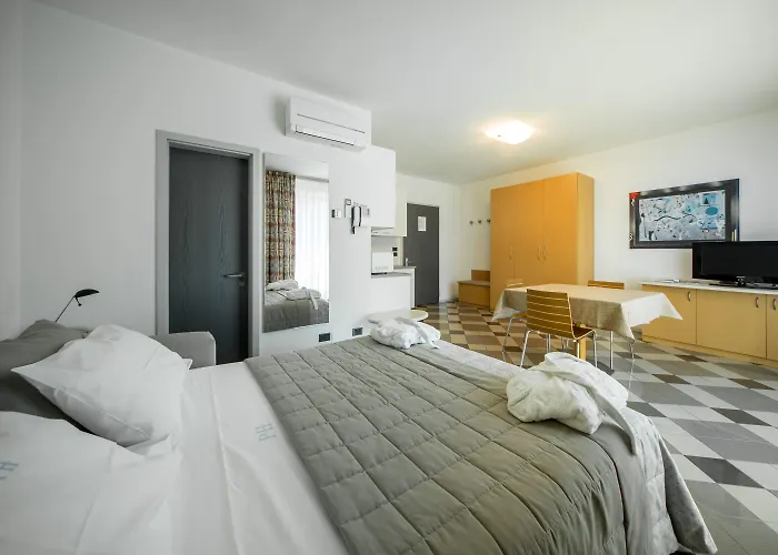 Piazzi House Aparthotel Sondrio