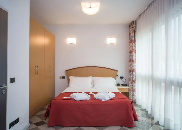 Aparthotel Piazzi House 4*